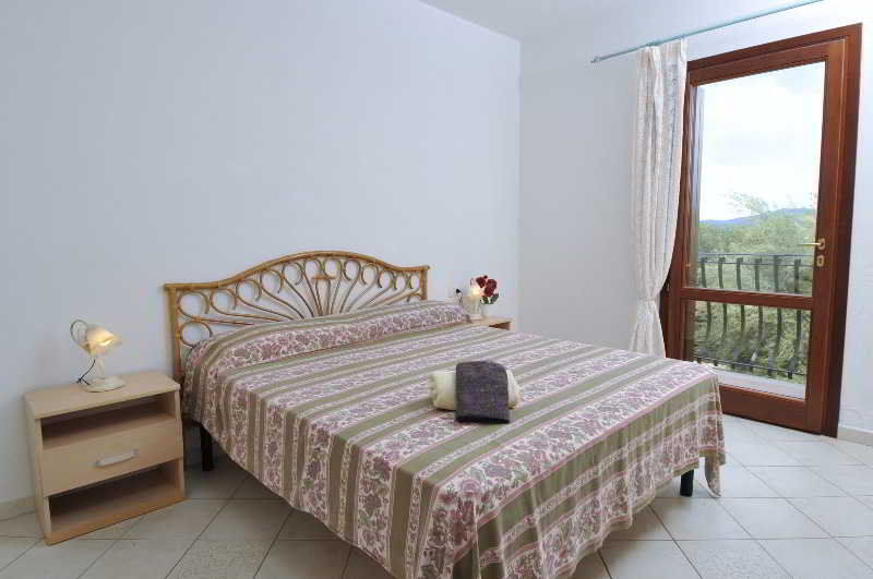 Residence Lu Fraili San Teodoro  Exterior foto